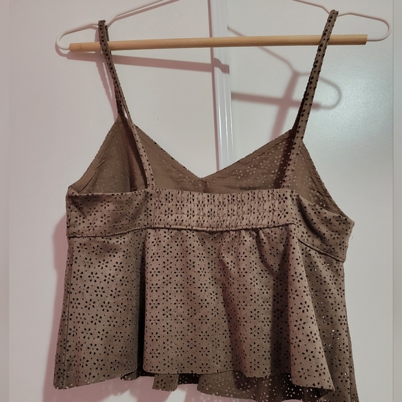 LFT - Suede-like brown, flowy, floral cut-out pattern, crop top/camisole - Picture 2 of 4